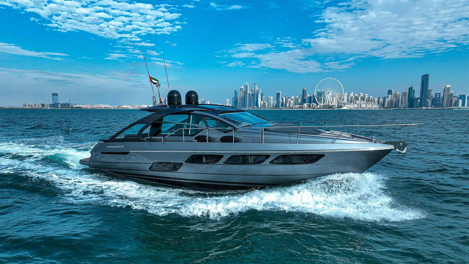 Скоростная яхта Pershing 5X Shark Grey из VIP-коллекции Gold Water Yachts